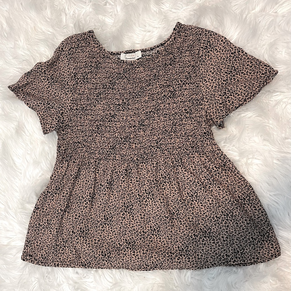 Beautiful boutique rouge top! Never worn!